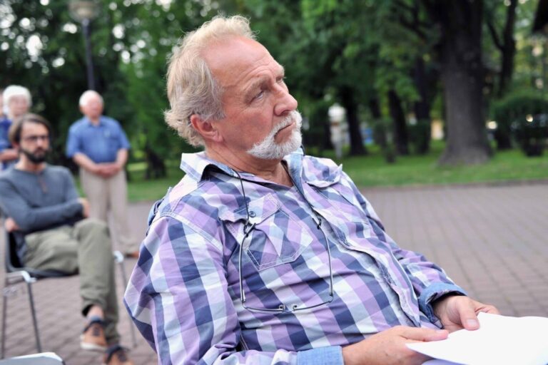 Przyjaciele z UTW wspominają zmarłego Jerzego Michalaka. ,,Żegnaj mistrzu…”