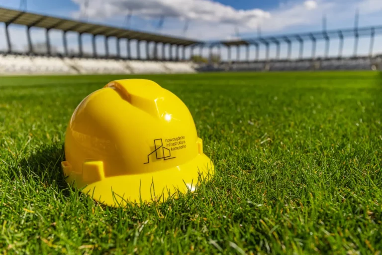 Sześć firm walczy o kontrakt na dokończenie stadionu. Oto złożone oferty