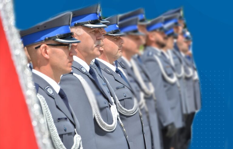 Policjanci zapraszają na świętowanie na muszyńskim rynku