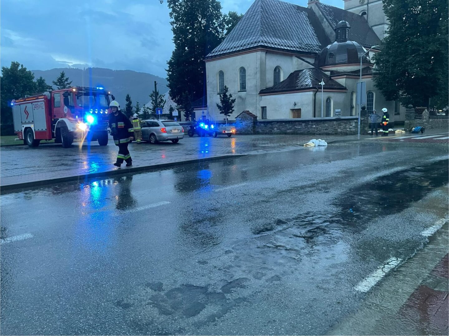 Łącko, kościół