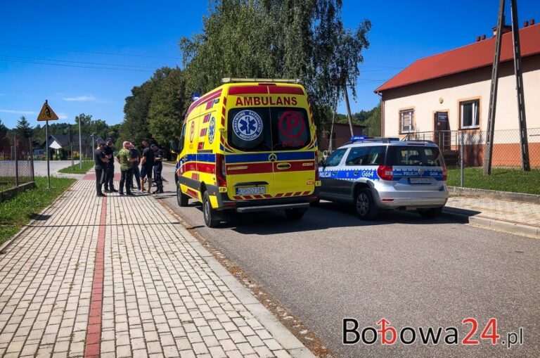 Bobowa. Wypadek na hulajnodze. Wezwano śmigłowiec LPR