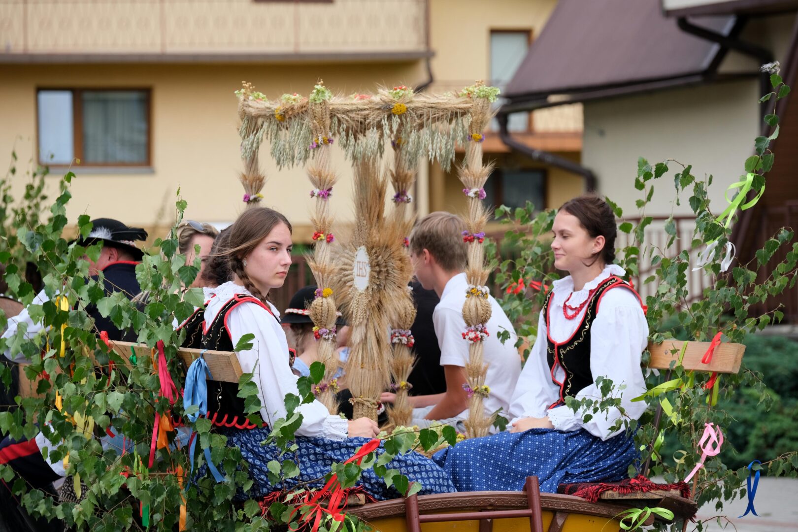 korowód dożynkowy Korzenna
