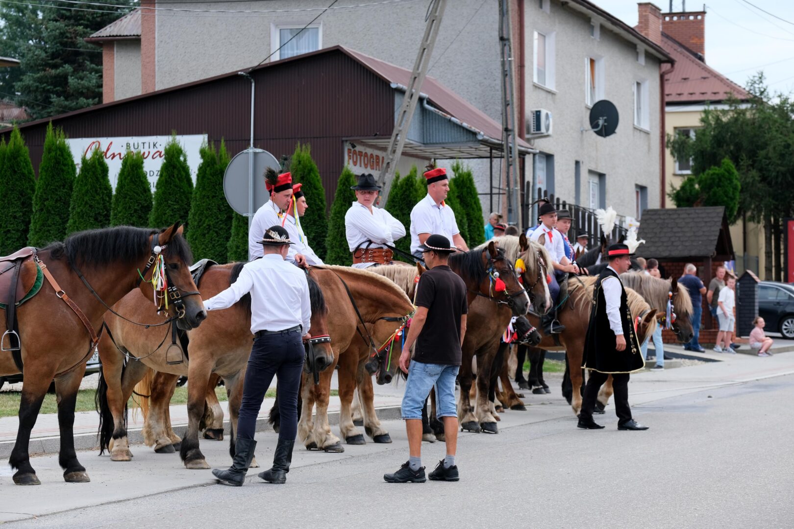 korowód dożynkowy Korzenna