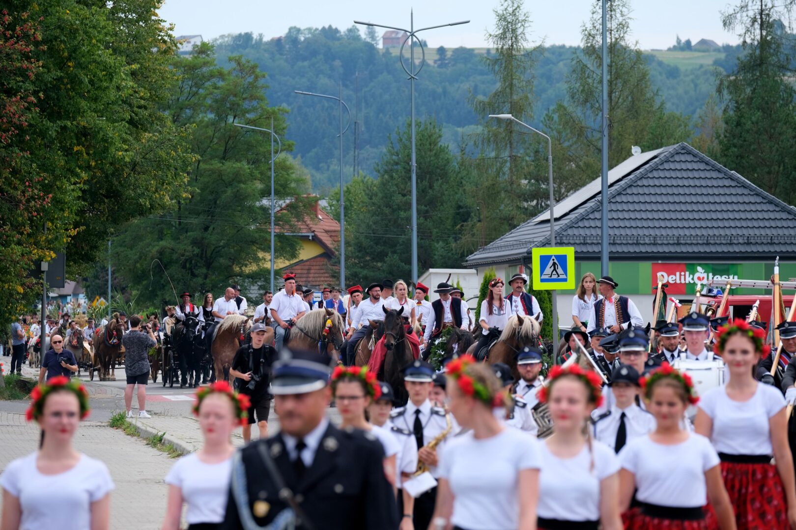 korowód dożynkowy Korzenna
