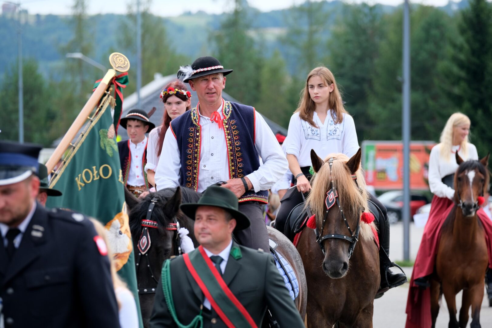 korowód dożynkowy Korzenna