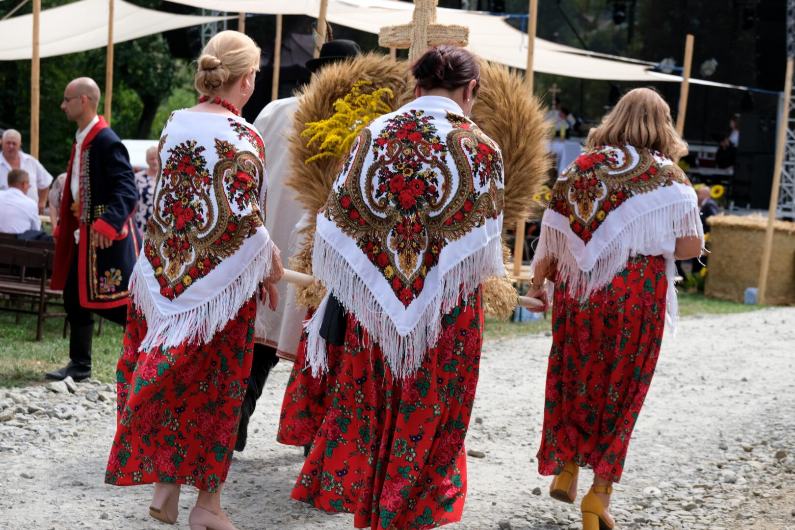 korowód dożynkowy Korzenna