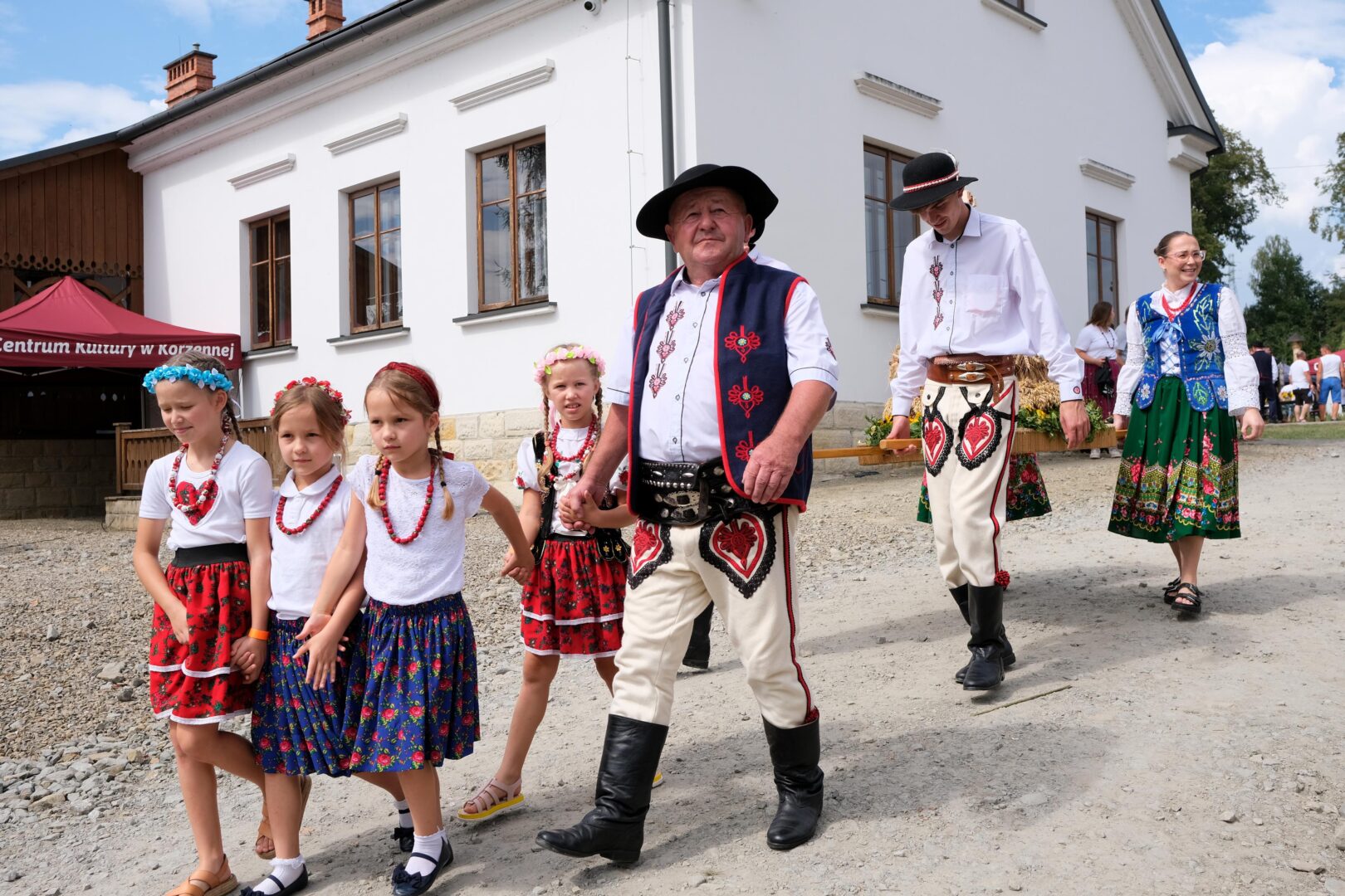 korowód dożynkowy Korzenna