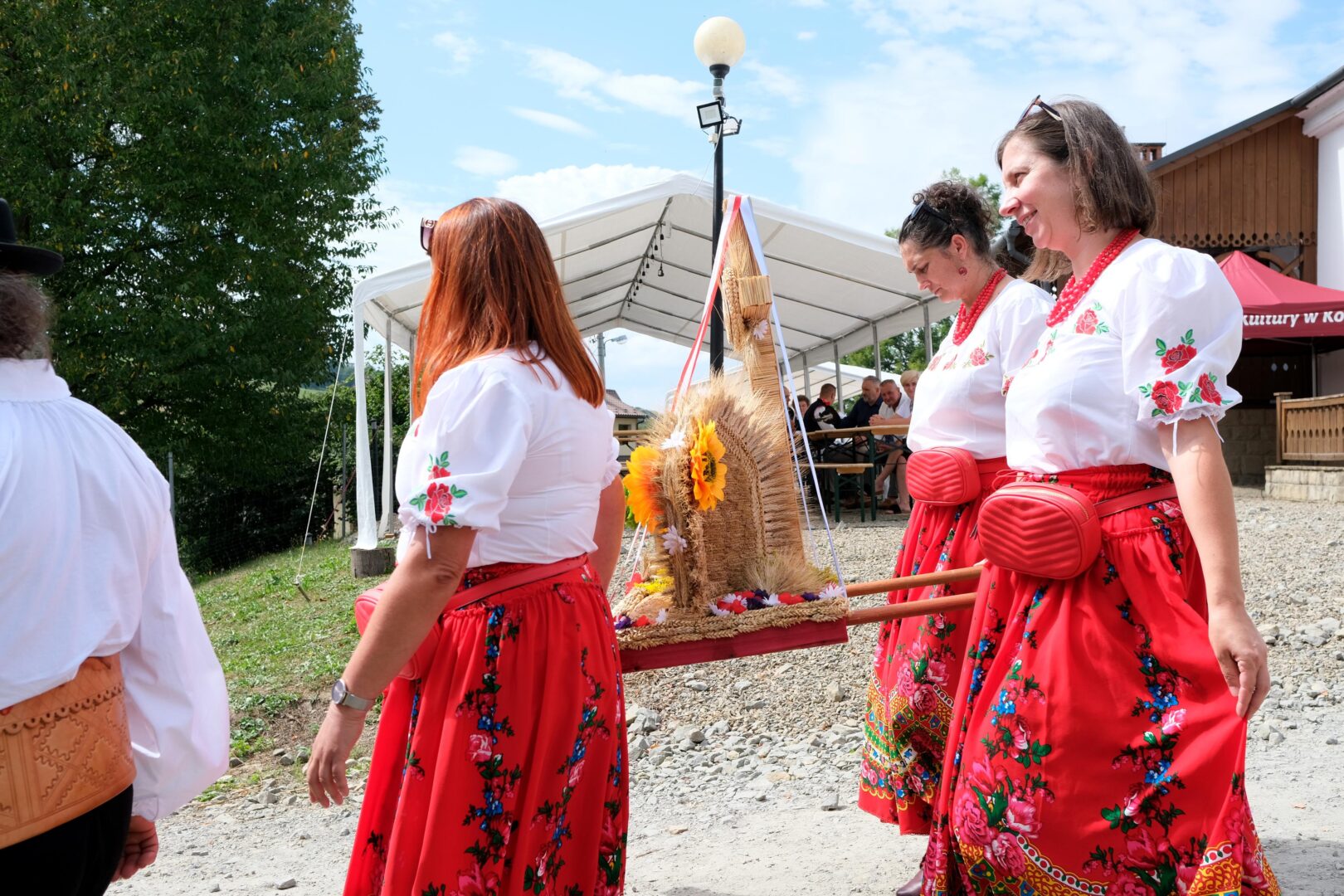 korowód dożynkowy Korzenna