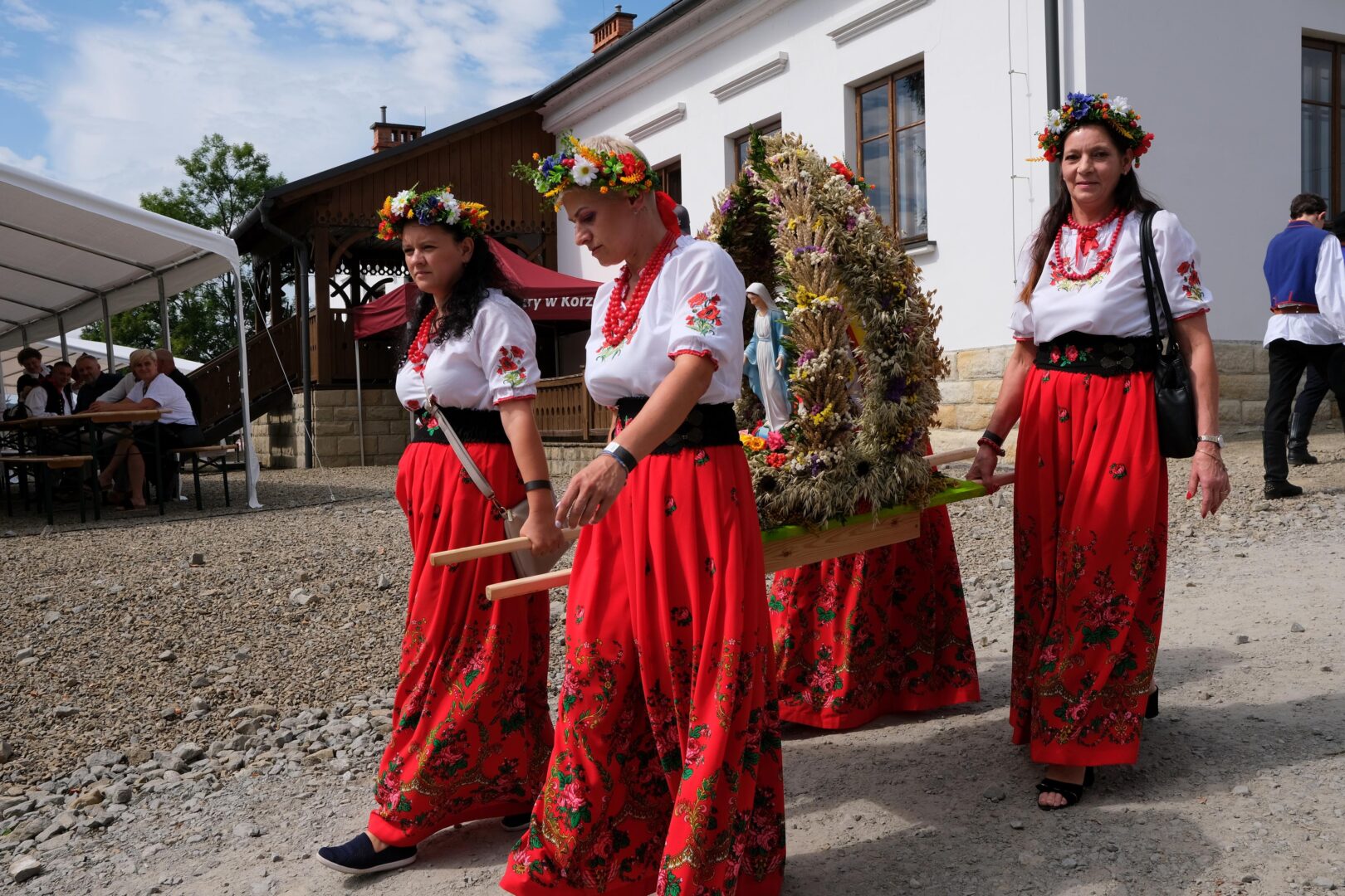 korowód dożynkowy Korzenna