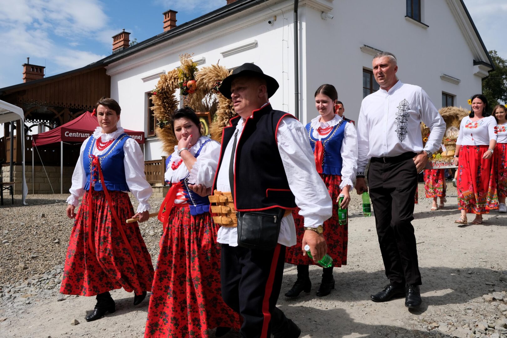 korowód dożynkowy Korzenna