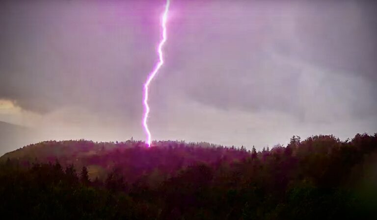 Uderzenie pioruna na Limanowszczyźnie [FILM]