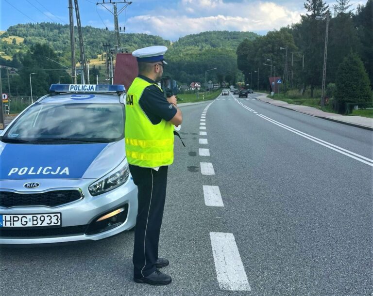 12 wypadków i 26 kolizji, czyli długi weekend na sądeckich drogach
