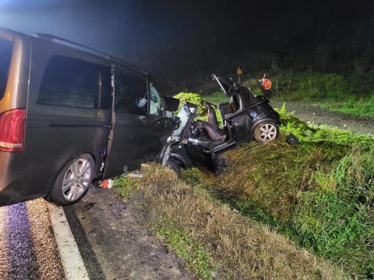 Śmiertelny wypadek na DK28. Trzy osoby w stanie ciężkim