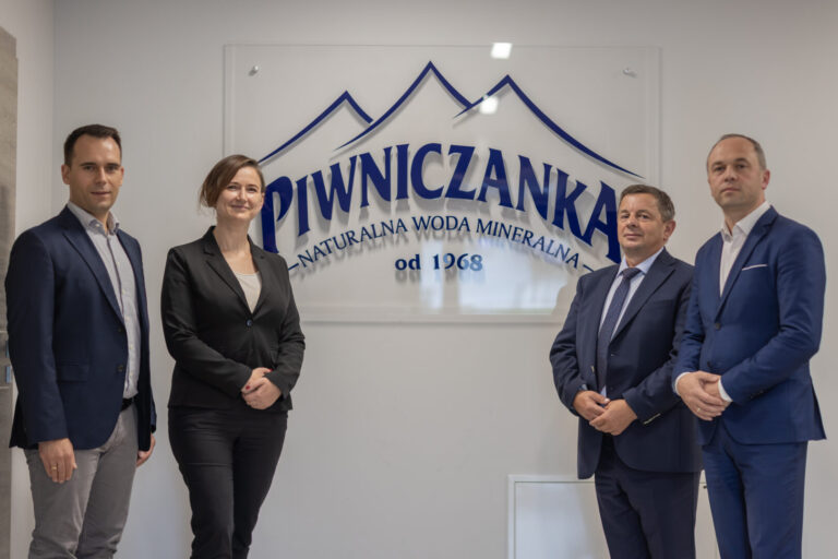 Piwniczanka – doceniana za unikalny skład i smak teraz również za odpowiedzialne postępowanie z opakowaniami!