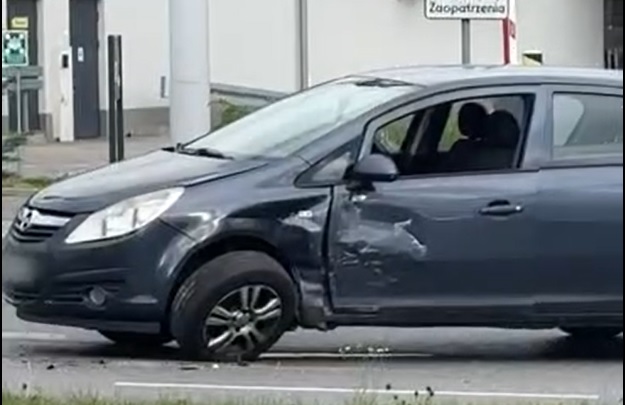 Chwila nieuwagi, potem stłuczka, a na koniec mandat [FILM]