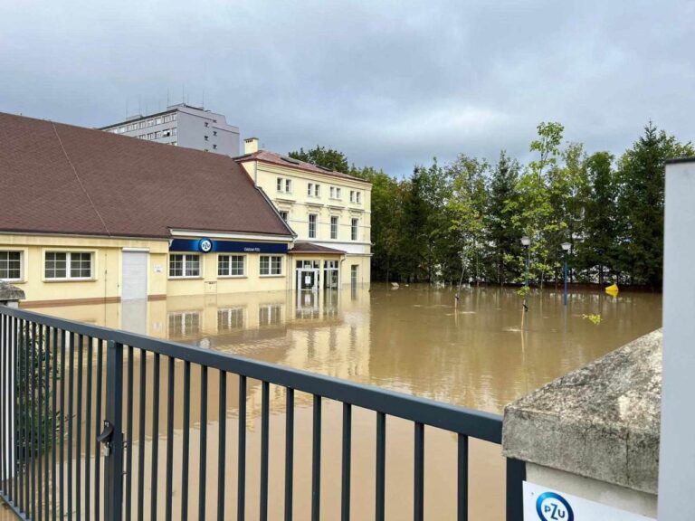 PZU wypłacił już ponad 111 mln zł powodzianom