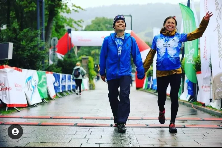 ,,Wyłam jak pies, jak zranione zwierzę”. Justyna Kowalczyk-Tekieli o życiu i trudnych emocjach po śmierci męża