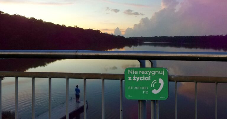 Co miesiąc siedmioro sądeczan podejmuje decyzję o rezygnacji z życia. Można to zatrzymać!