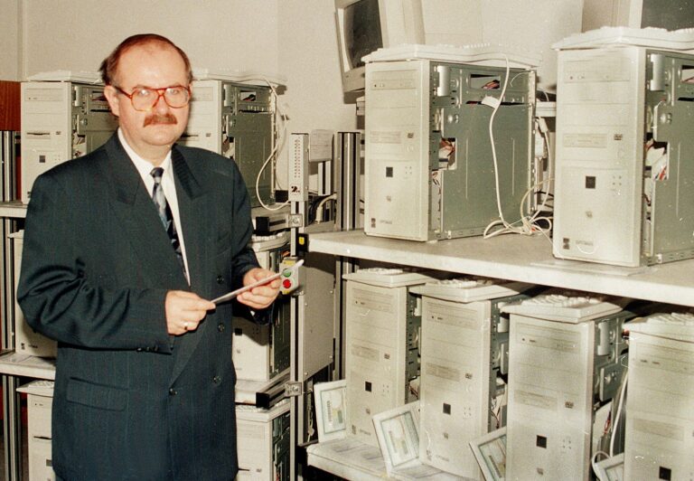 Ta historia wydarzyła się dlatego, że ktoś wyleciał z roboty…