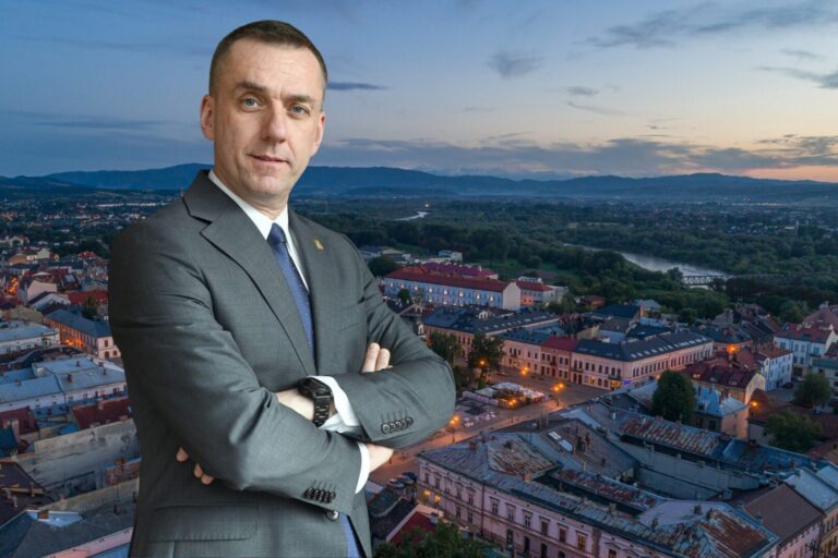 Rektor będzie dojeżdżał z Nowego Sącza do Krakowa?