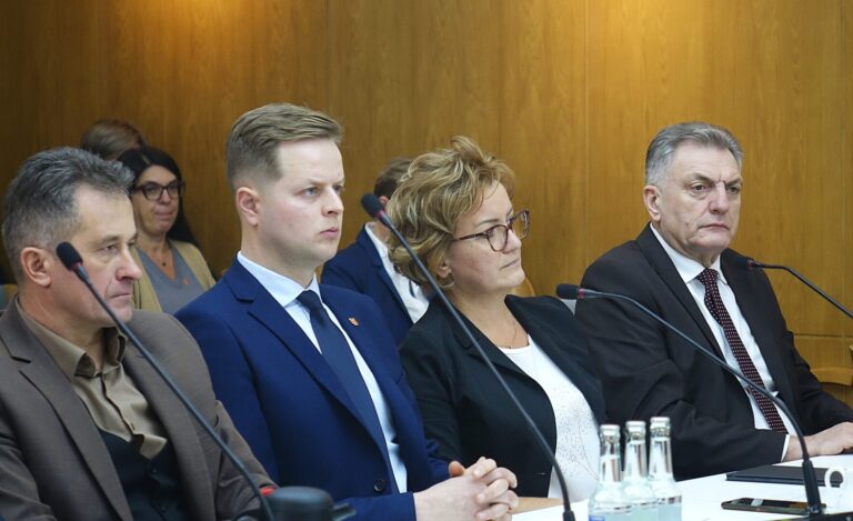 Budżet Powiatu nowosądeckiego uchwalony jednogłośnie