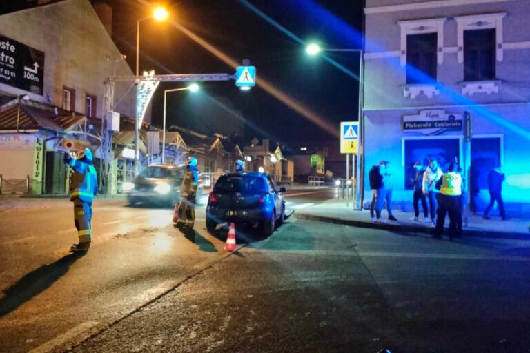 Grybów: utrudnienia na DK28. Zderzenie dwóch samochodów