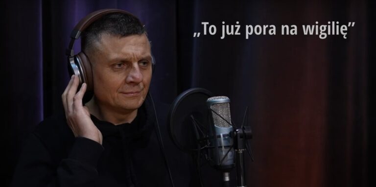 Muzyka: Zbigniew Preisner. Słowa: Wanda Chotomska. Śpiew: Grzegorz Fecko i Rafał Hasior