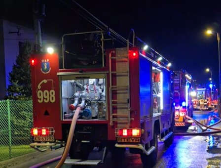 Nowy Sącz. W nocy ogień pochłonął stodołę