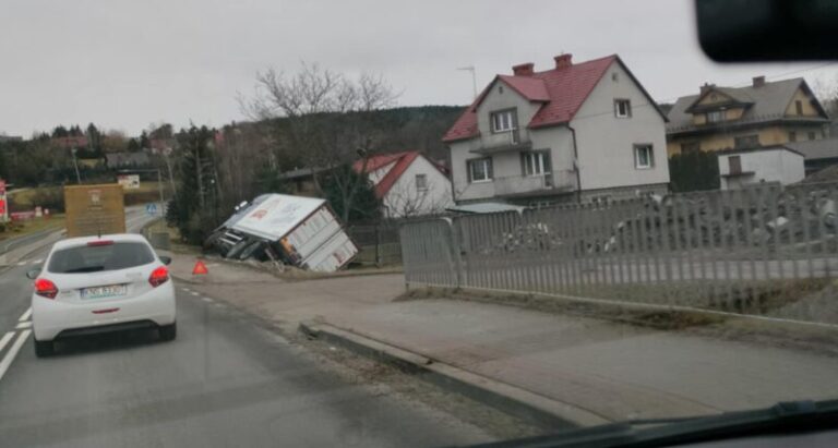 Dziś roiło się od wypadków drogowych – wśród podróżujących były dzieci