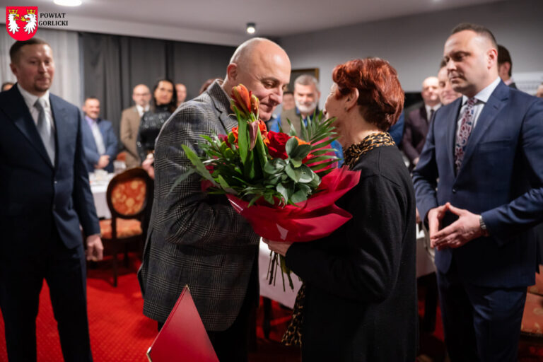 Zmiany w strukturach PCK. Po 40 latach z funkcją prezesa żegna się Marian Sikora