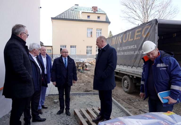 ZS w Starym Sączu: nowe skrzydło szkoły będzie gotowe w tym roku