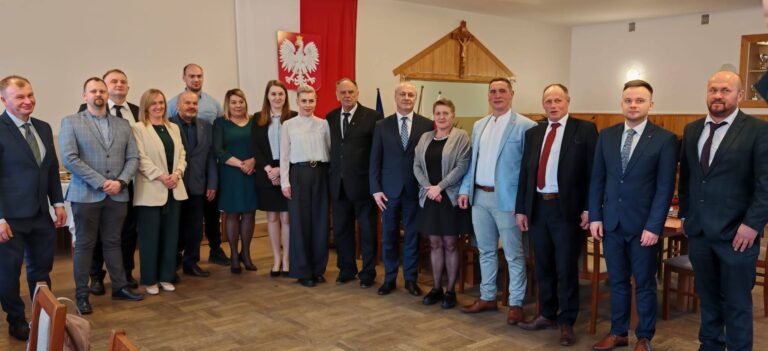 Gmina Szczawa. Radni i pierwszy wójt złożyli ślubowanie