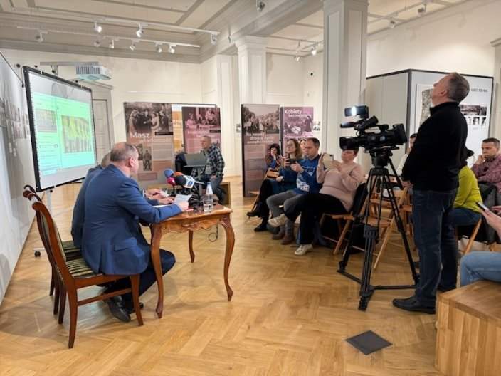 Handzel o Domu Gotyckim: to przypomina wycofującą się armię radziecką. Muzealnicy: zostaliśmy zniesławieni
