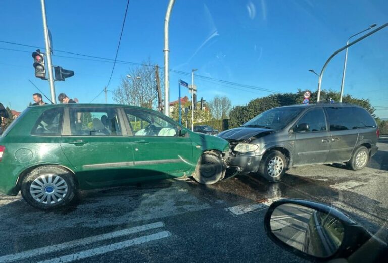 UWAGA KIEROWCY! Czołówka na Nawojowskiej