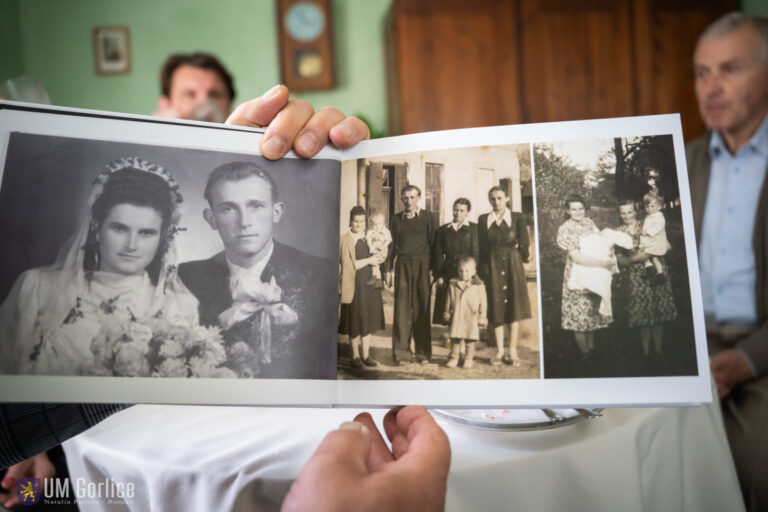 Urodziła się w 1925 roku. Dla Stanisławy Gruszkowskiej priorytetem zawsze była rodzina