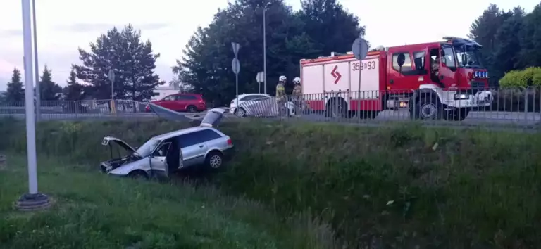Policja wciąż ustala okoliczności zdarzenia z Brzeznej. Kierowca był nietrzeźwy