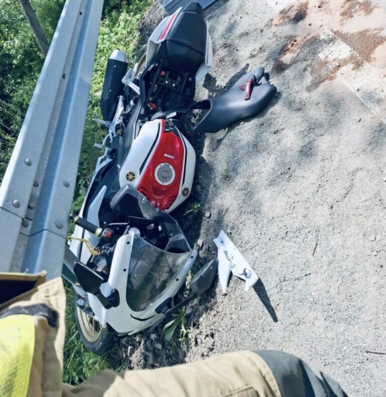 Biała Wyżna: Samochód zderzył się z motocyklem. Utrudnienia w ruchu