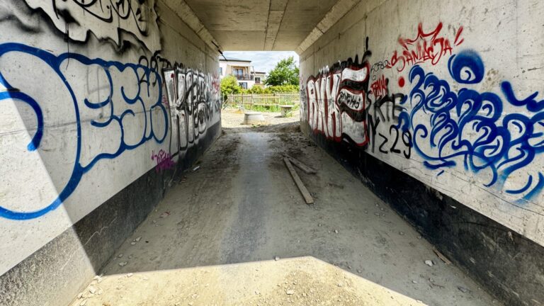 To nowe miejsce grozy, czy raczej tunel wstydu? [ZDJĘCIA]
