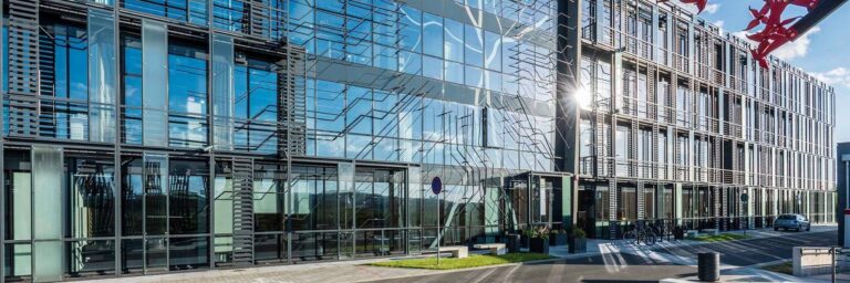 Przedsiębiorcy inwestują miliony w rozwój przemysłu w Małopolsce. Krakowski Park Technologiczny wspiera lokalnych producentów