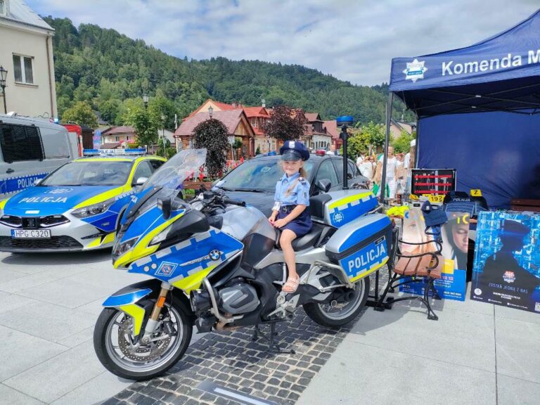 Konkursy, pokaz sprzętu służb mundurowych i wiele więcej. Policjanci zapraszają na piknik