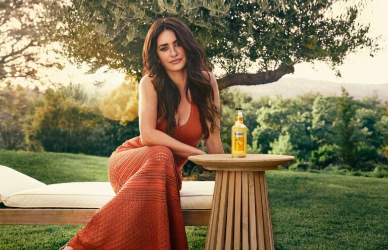 Hiszpański urok i elegancja – Penélope Cruz nową twarzą marki Kinga