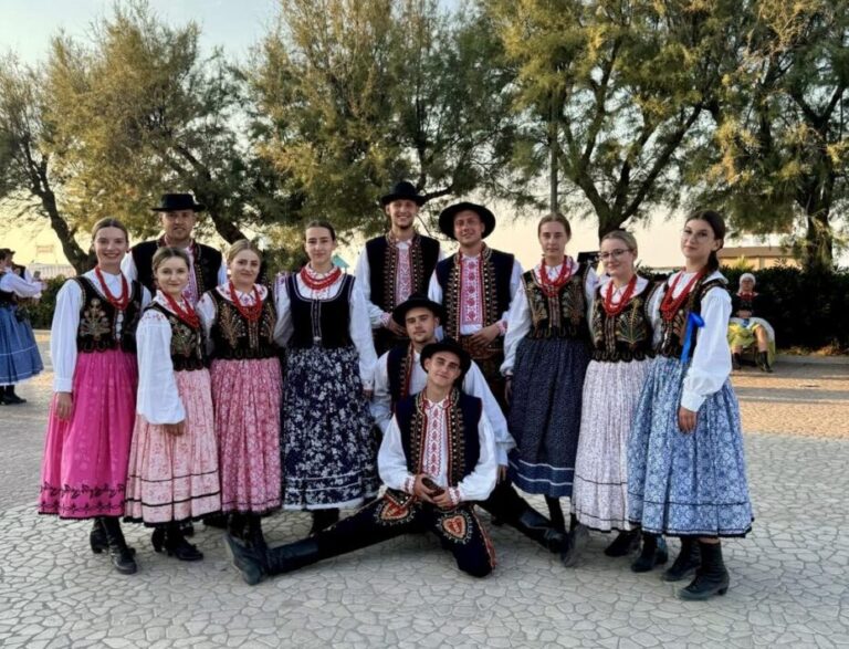 Włoska publiczność poznała Lachów Sądeckich. „Skalnik” na festiwalu w Rimini