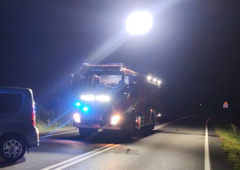 Śmiertelny wypadek na DK87. Na razie nie wiadomo, kim był zmarły mężczyzna
