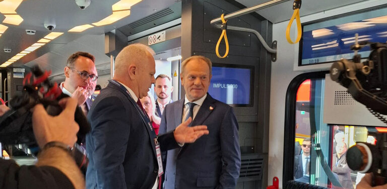 Premier rzucił wyzwanie sądeckiemu Newagowi. Jest warte miliardy…