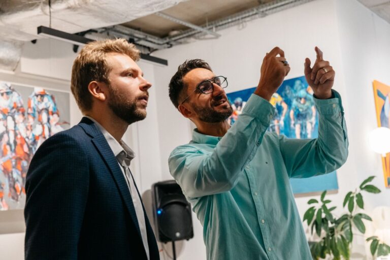 Niezwykły wieczór sztuki rodziny Jarockich w LUMENART Atelier of Light w Nowym Sączu