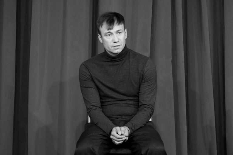 Społeczność Teatru Robotniczego pogrążona w żałobie. Odszedł aktor Daniel Kmak