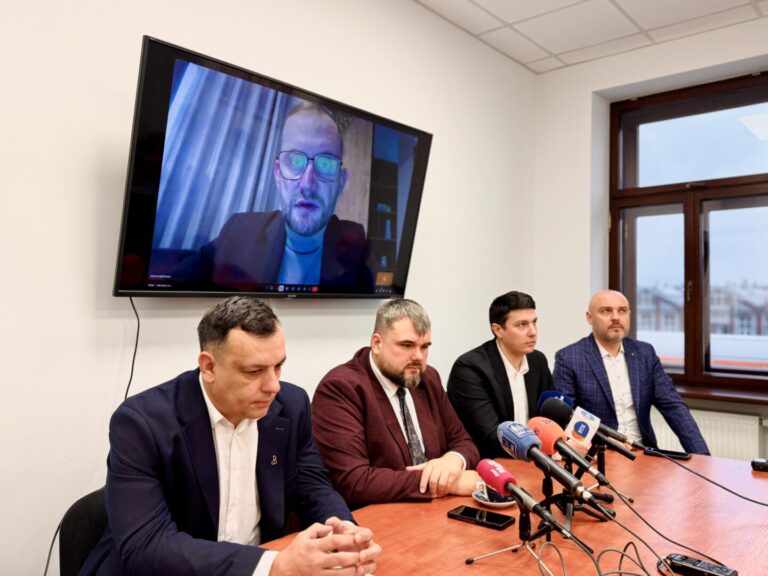 240 esemesów w telefonie posła Wichra. Niepokój w głowie radnego Targosza. Boi się, że w Nowym Sączu powstała zorganizowana grupa przestępcza