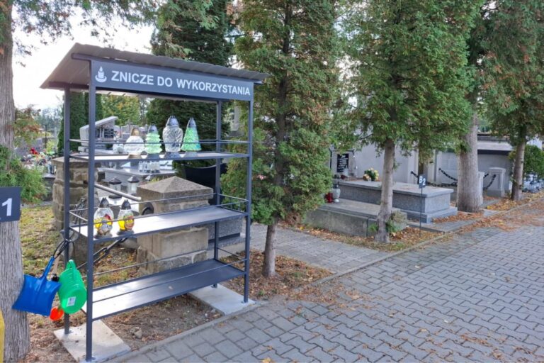 Tu zużyte znicze dostaną drugie życie. Na sądeckich cmentarzach powstają zniczodzielnie