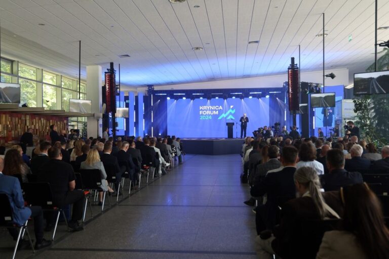Duda, Stanowski, Bosak, Hernik, Zandberg, Żukowska. Zbliża się Forum Krynica 2025