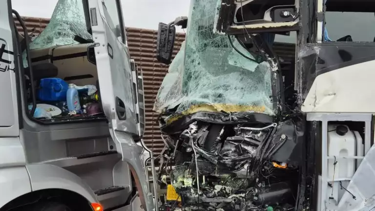 Tragiczny wypadek polskiego autokaru na autostradzie A5 w Austrii. Jedna osoba nie żyje